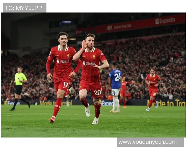 埃弗顿与利物浦激战在即球迷欢呼预测精彩对决盛况